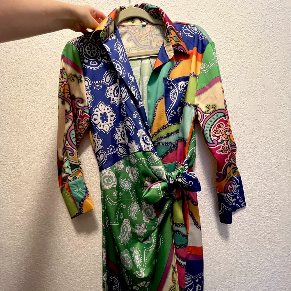 Colorful Design Silky lightweight longsleeve Dress